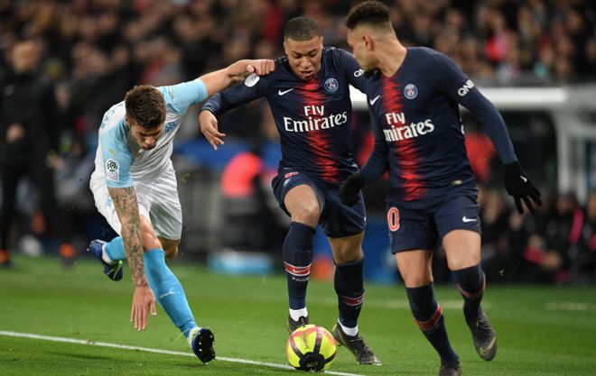 记者：拉什福德请假是个人原因并未受伤，明日就能回归训练（记者：拉什福德因个人事务请假并无伤情，明日即可归队训练）