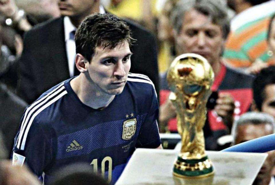 库尔图瓦：第一个丢球多少得怪我，但曼城球员推倒了吕迪格（库尔图瓦：首粒失球我难辞其咎，但曼城球员曾推倒吕迪格）