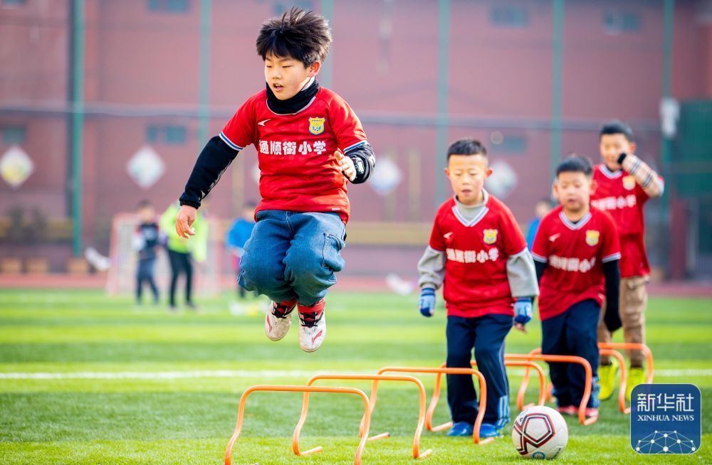 福登：这是最疯狂的比赛之一，之前错过机会后我渴望证明自己（福登：罕见疯狂一战，此前错失良机后更渴望自证）