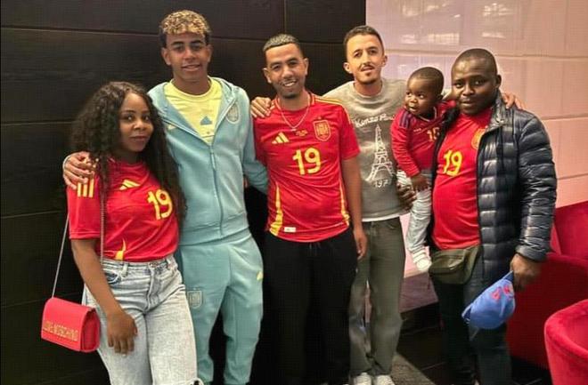 AC米兰1-0登顶意甲！38岁名将却抢走风头，带队12场不败紧追榜首（AC米兰1-0登顶意甲，豪取12场不败！38岁名将抢尽风头）